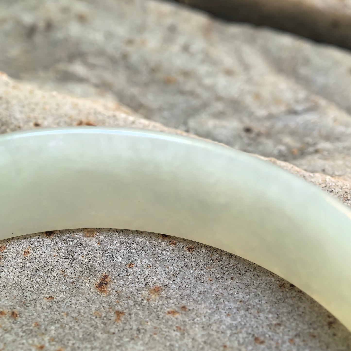 Natural Grade-A Jadeite Glutinous Pale Green Thin Square Bangle · Burmese Jade 52mm