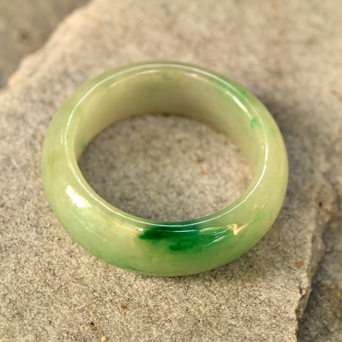 Natural Grade-A Glutinous Yellow-Green Jadeite Ring Band · Burmese Jade US7