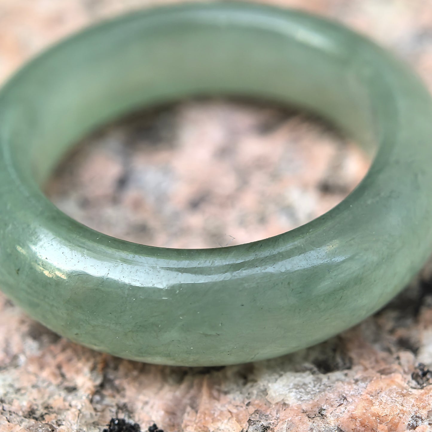 Natural Grade-A Jadeite Glutinous Icy Light Green Ring Band · Burmese Jade US5.5