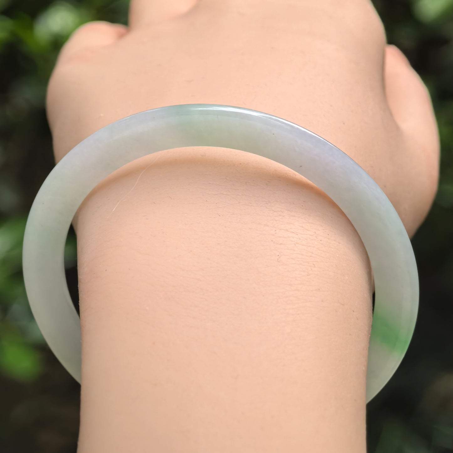 Natural Grade-A Glutinous Icy Light Green Jadeite Slim Flat Bangle with Green Streak · Burmese Jade 55mm