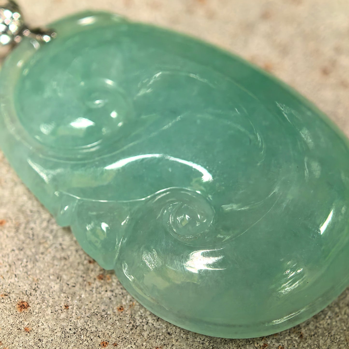 Natural Grade-A Icy Glutinous Apple Green Ruyi Jadeite Pendant · Burmese Jade