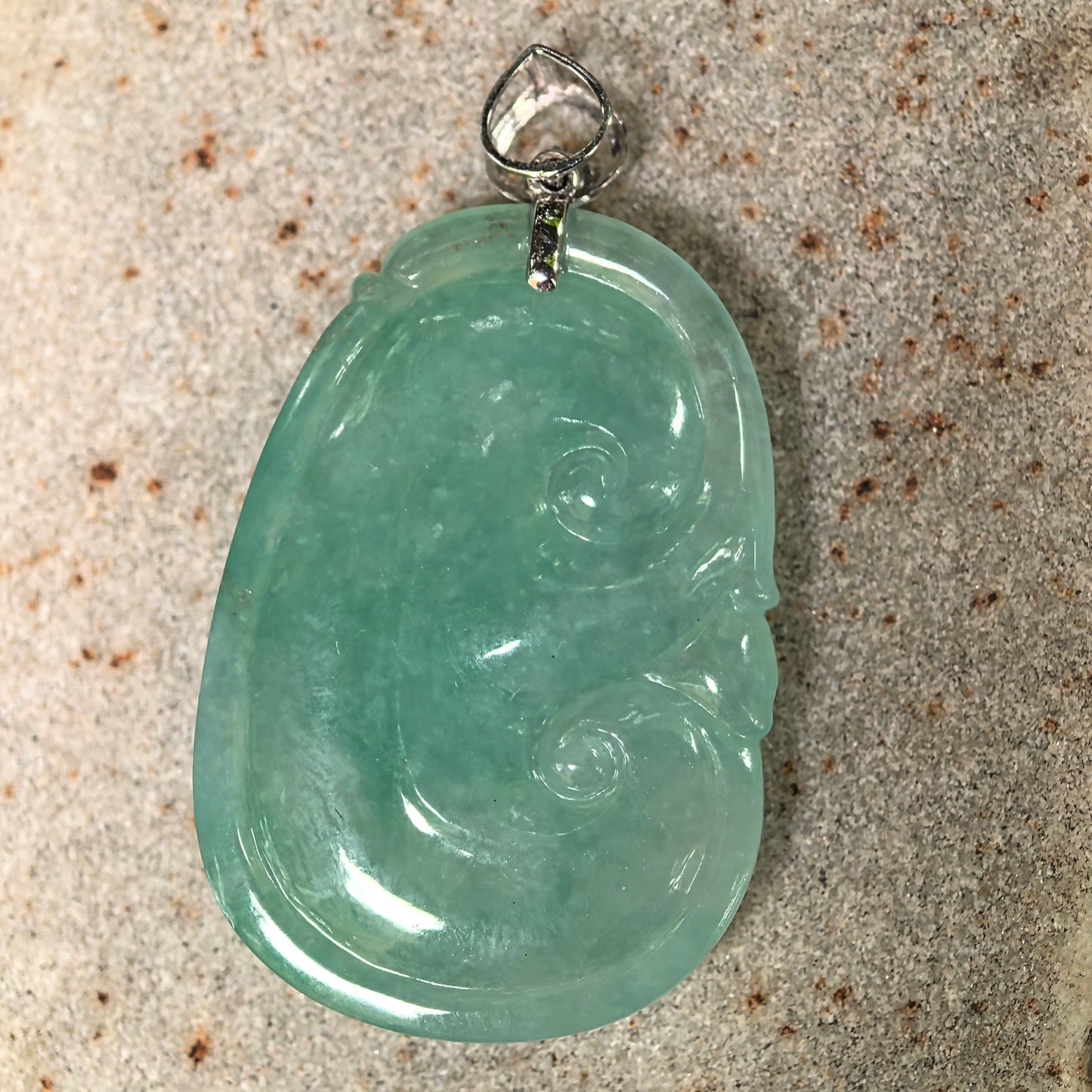 Natural Grade-A Icy Glutinous Apple Green Ruyi Jadeite Pendant · Burmese Jade