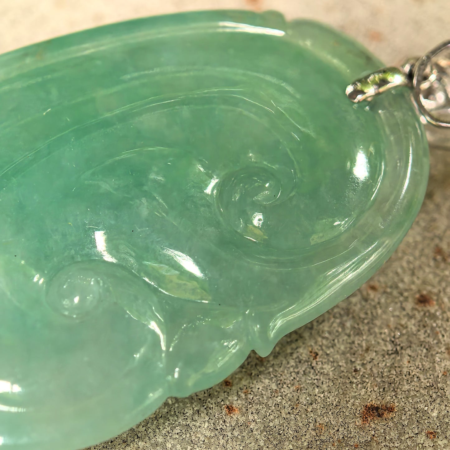 Natural Grade-A Icy Glutinous Apple Green Ruyi Jadeite Pendant · Burmese Jade