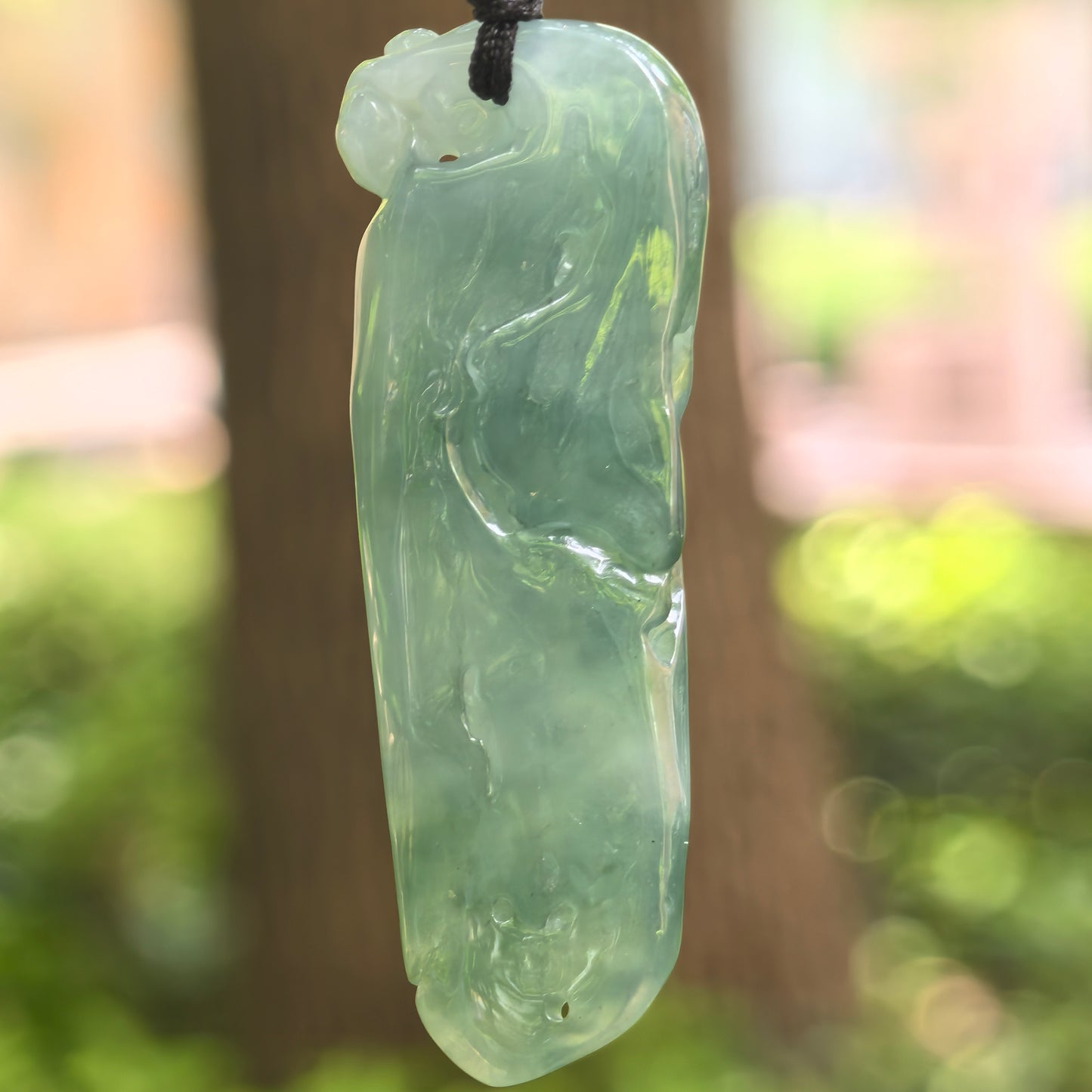 Natural Grade-A Icy Glutinous Oil Green Chi-dragon Jadeite Pendant · Burmese Jade