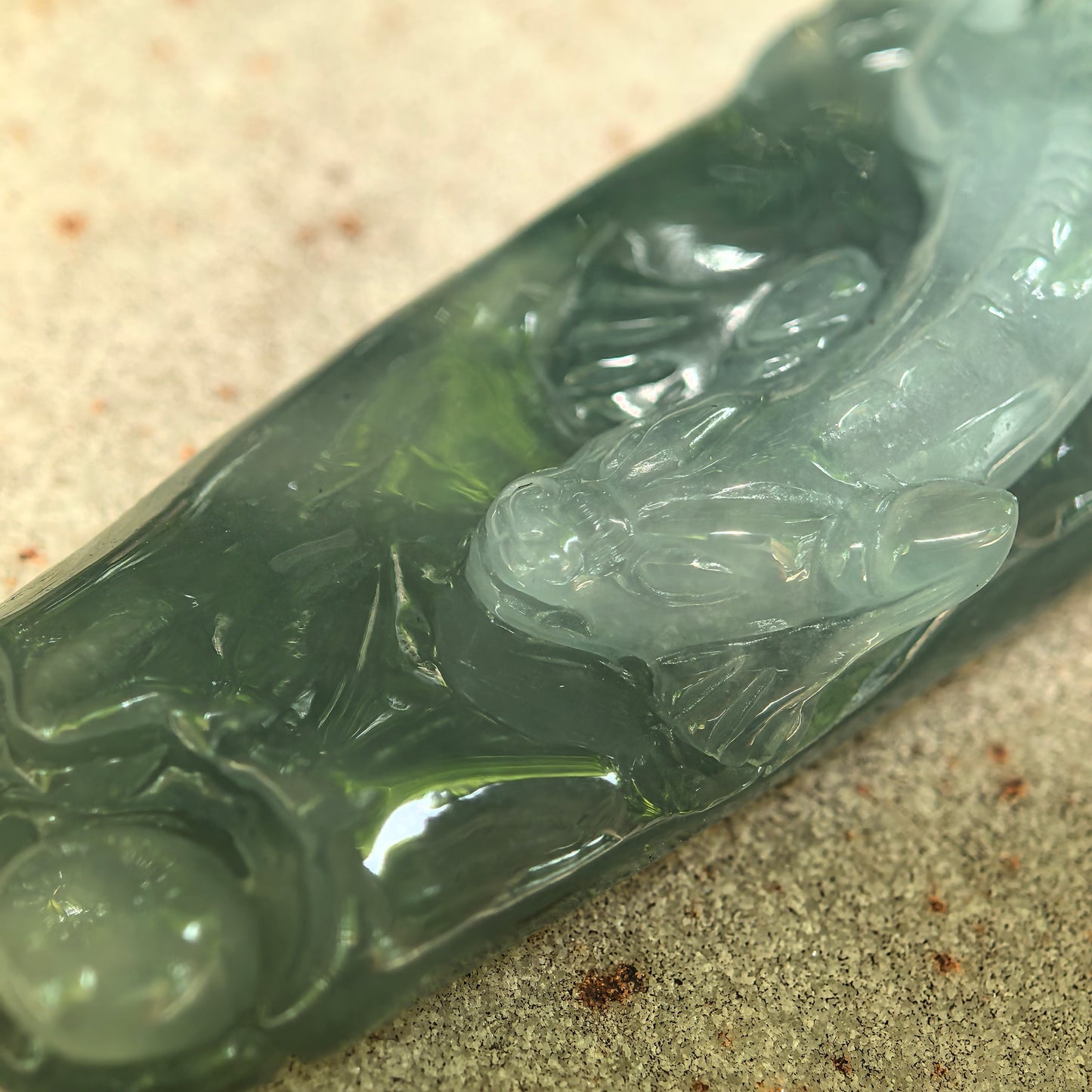 Natural Grade-A Icy Glutinous Oil Green Chi-dragon Jadeite Pendant · Burmese Jade