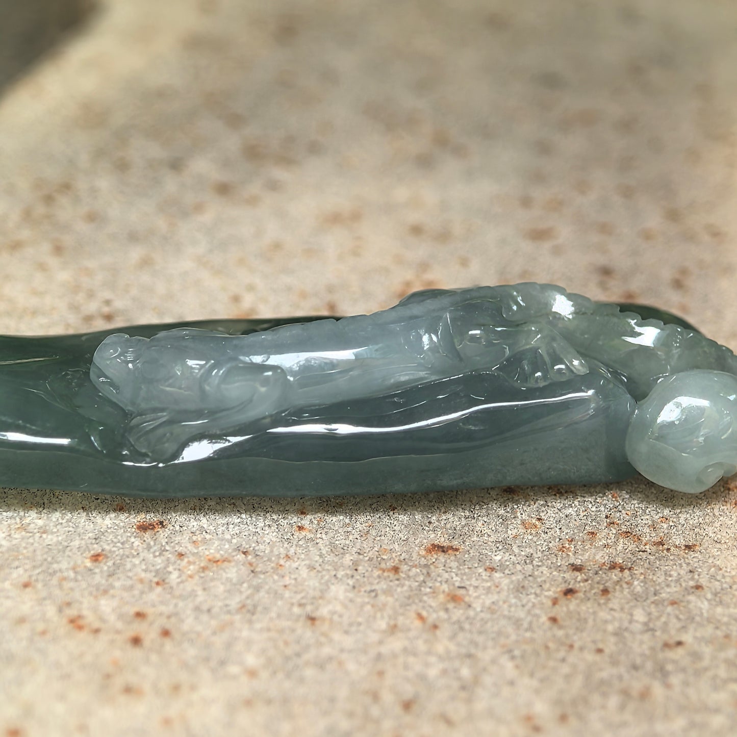 Natural Grade-A Icy Glutinous Oil Green Chi-dragon Jadeite Pendant · Burmese Jade