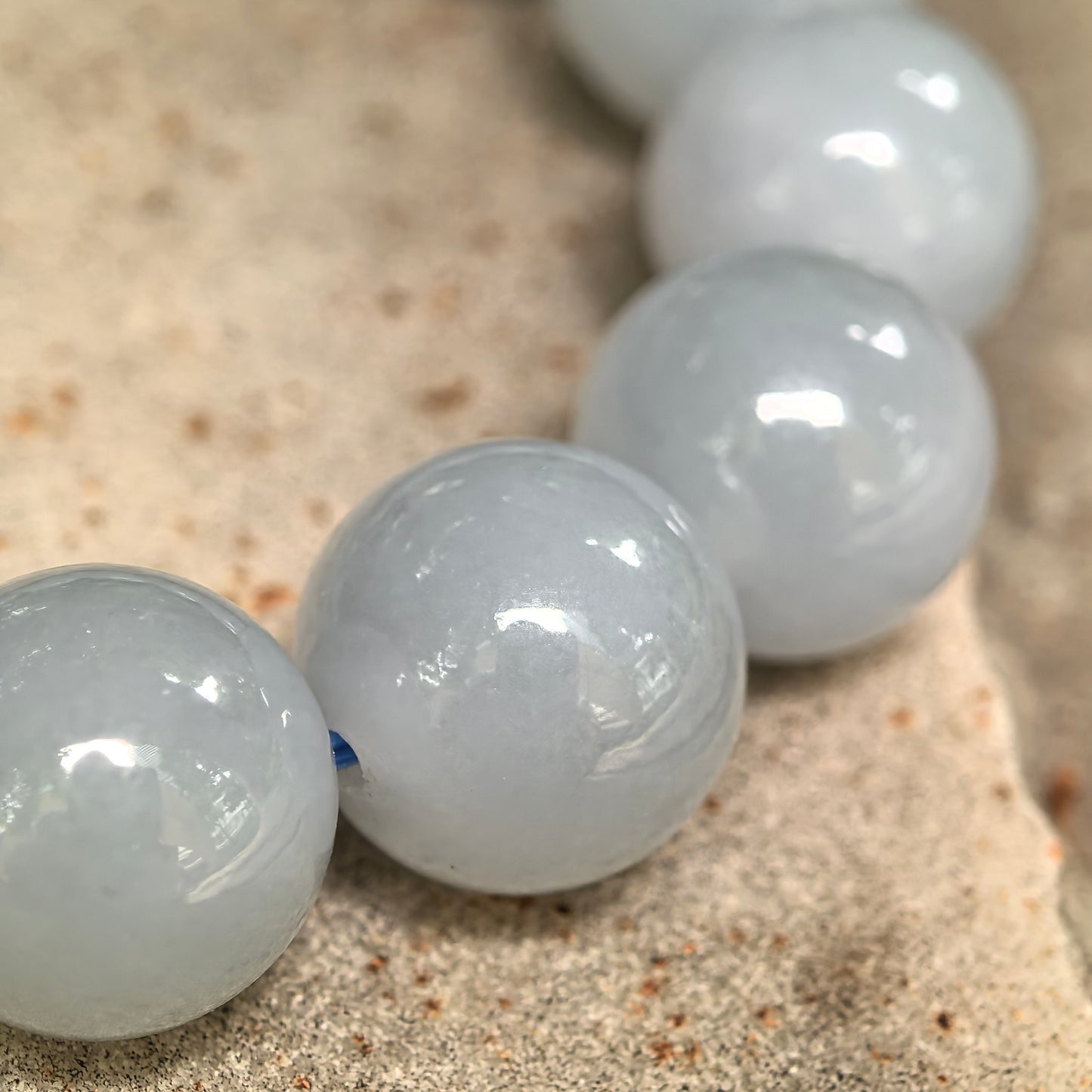 Natural Grade-A Fine Glutinous Blue-Lavender Round Bead Jadeite Bracelet · Burmese Jade 12.5mm