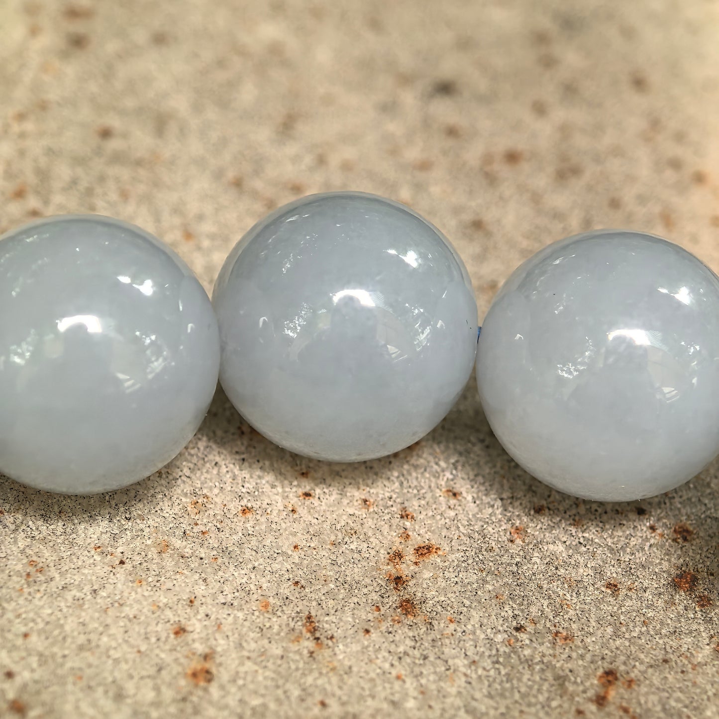 Natural Grade-A Fine Glutinous Blue-Lavender Round Bead Jadeite Bracelet · Burmese Jade 12.5mm