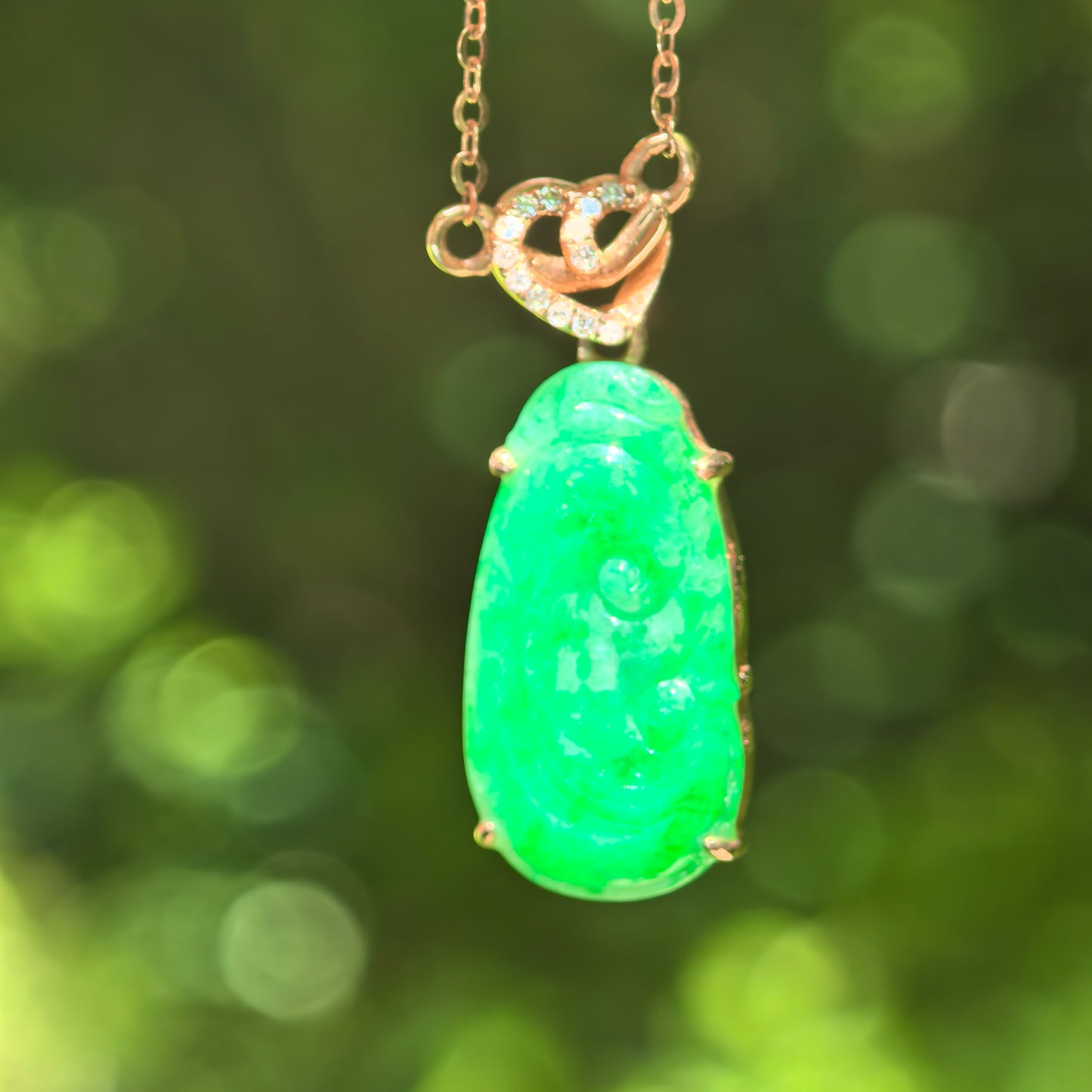 Natural Grade-A 18K Gold Glutinous Green Ruyi Jadeite Pendant · Burmese Jade