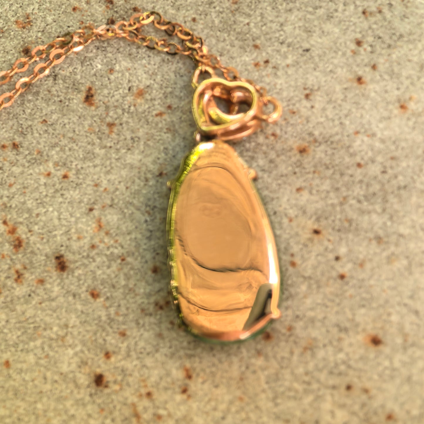 Natural Grade-A 18K Gold Glutinous Green Ruyi Jadeite Pendant · Burmese Jade