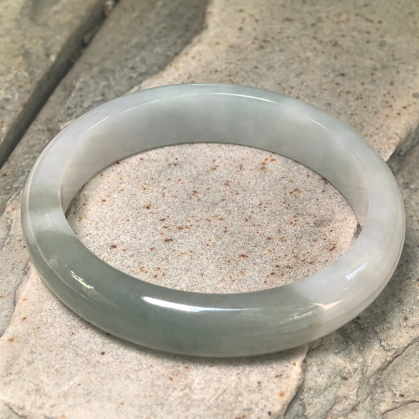 Natural Grade-A Glutinous White and Deep Green D-Shape Jadeite Bangle · Burmese Jade 58mm