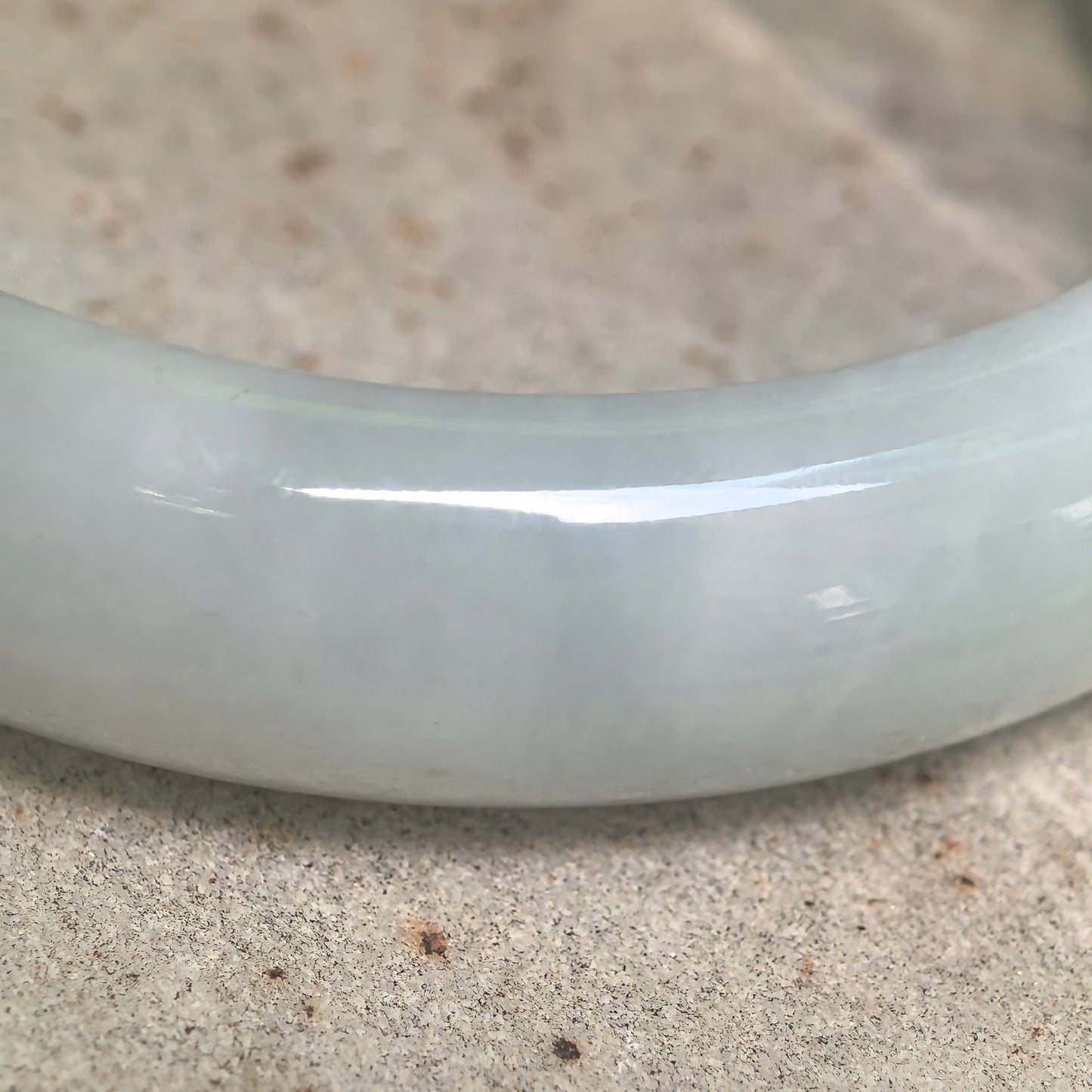 Natural Grade-A Glutinous White and Deep Green D-Shape Jadeite Bangle · Burmese Jade 58mm