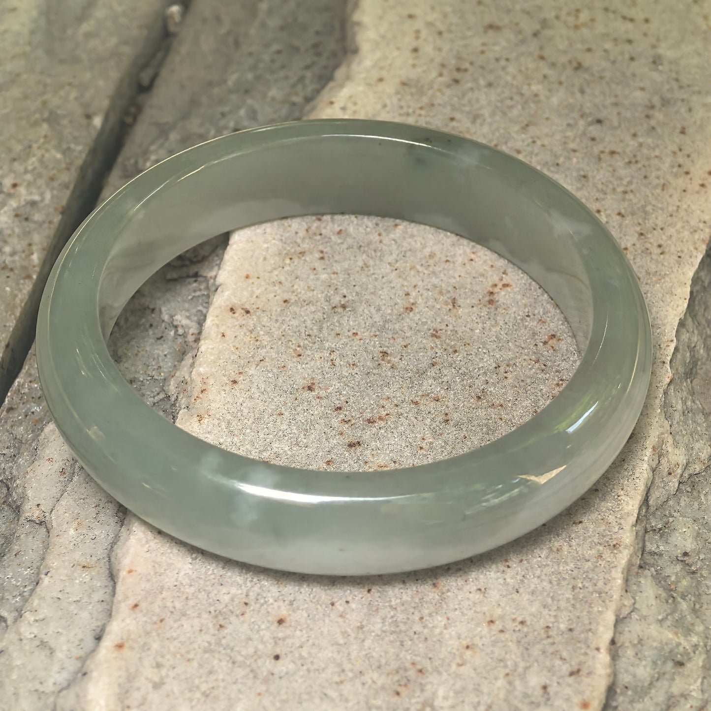 Natural Grade-A Fine Glutinous Light Green D-Shape Jadeite Bangle · Burmese Jade 56mm