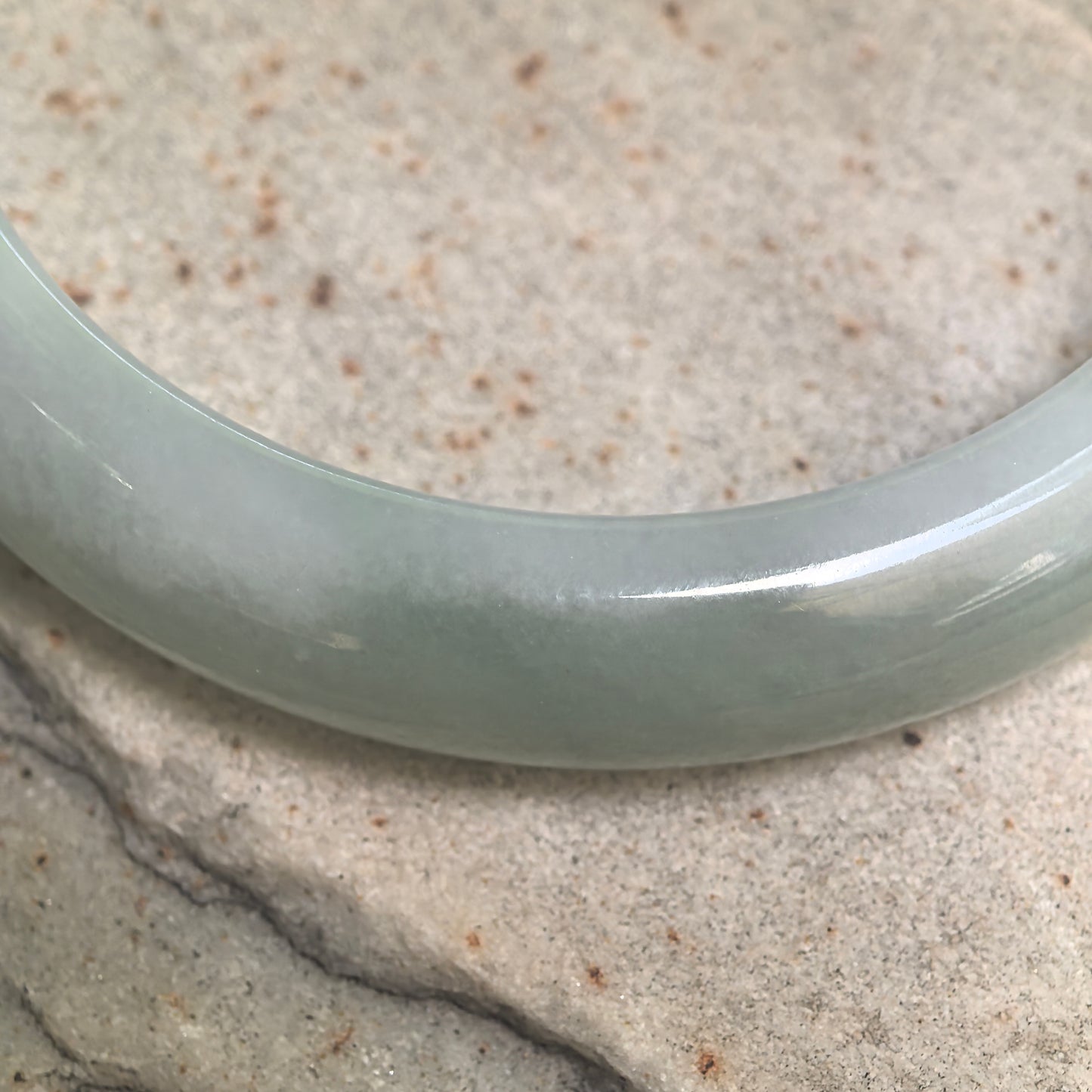 Natural Grade-A Fine Glutinous Light Green D-Shape Jadeite Bangle · Burmese Jade 56mm