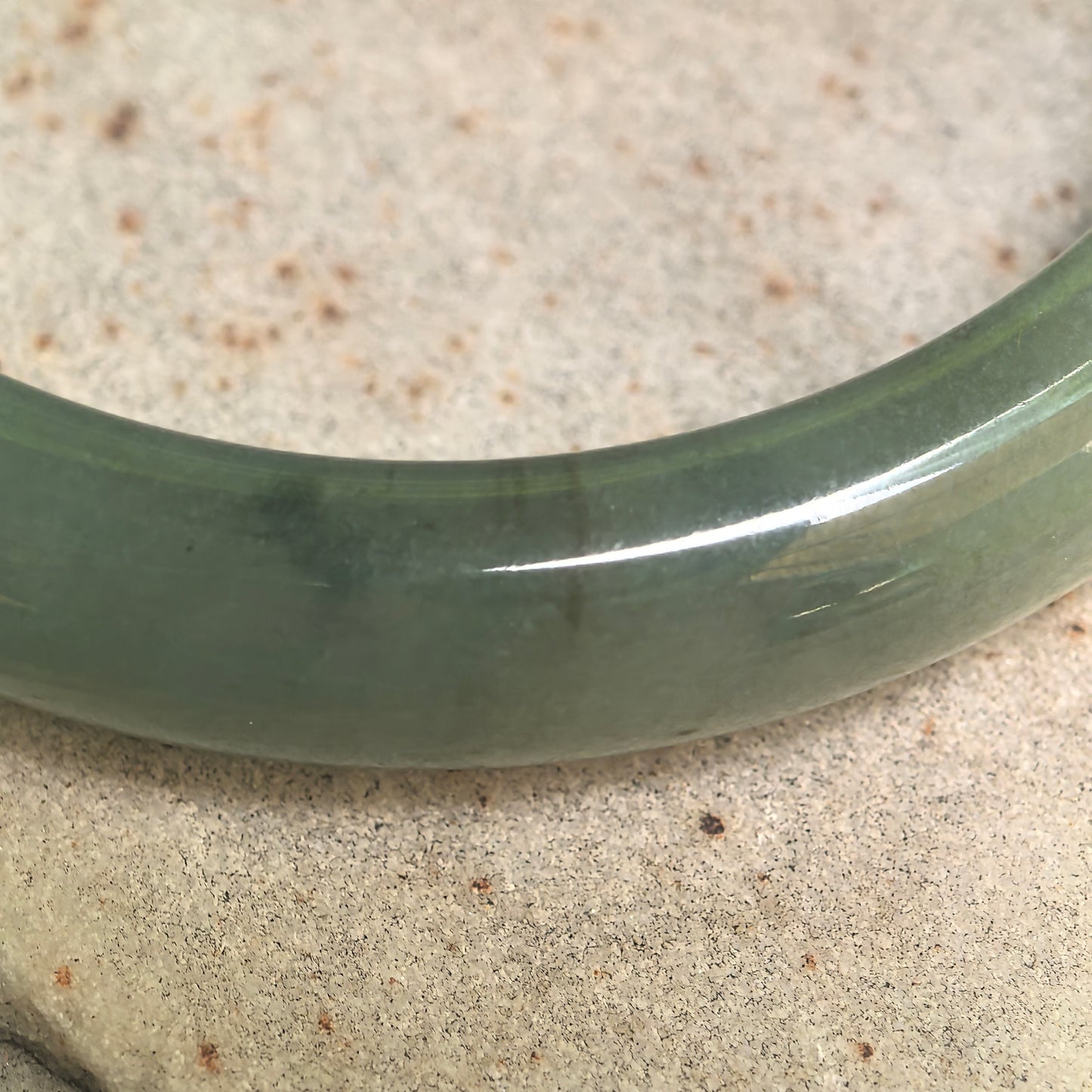 Natural Grade-A Glutinous Oil Green D-Shape Jadeite Bangle · Burmese Jade 56mm