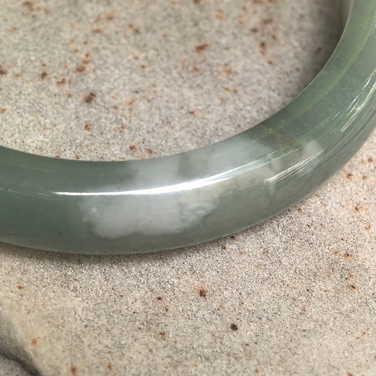 Natural Grade-A Glutinous Oil Green D-Shape Jadeite Bangle · Burmese Jade 56mm