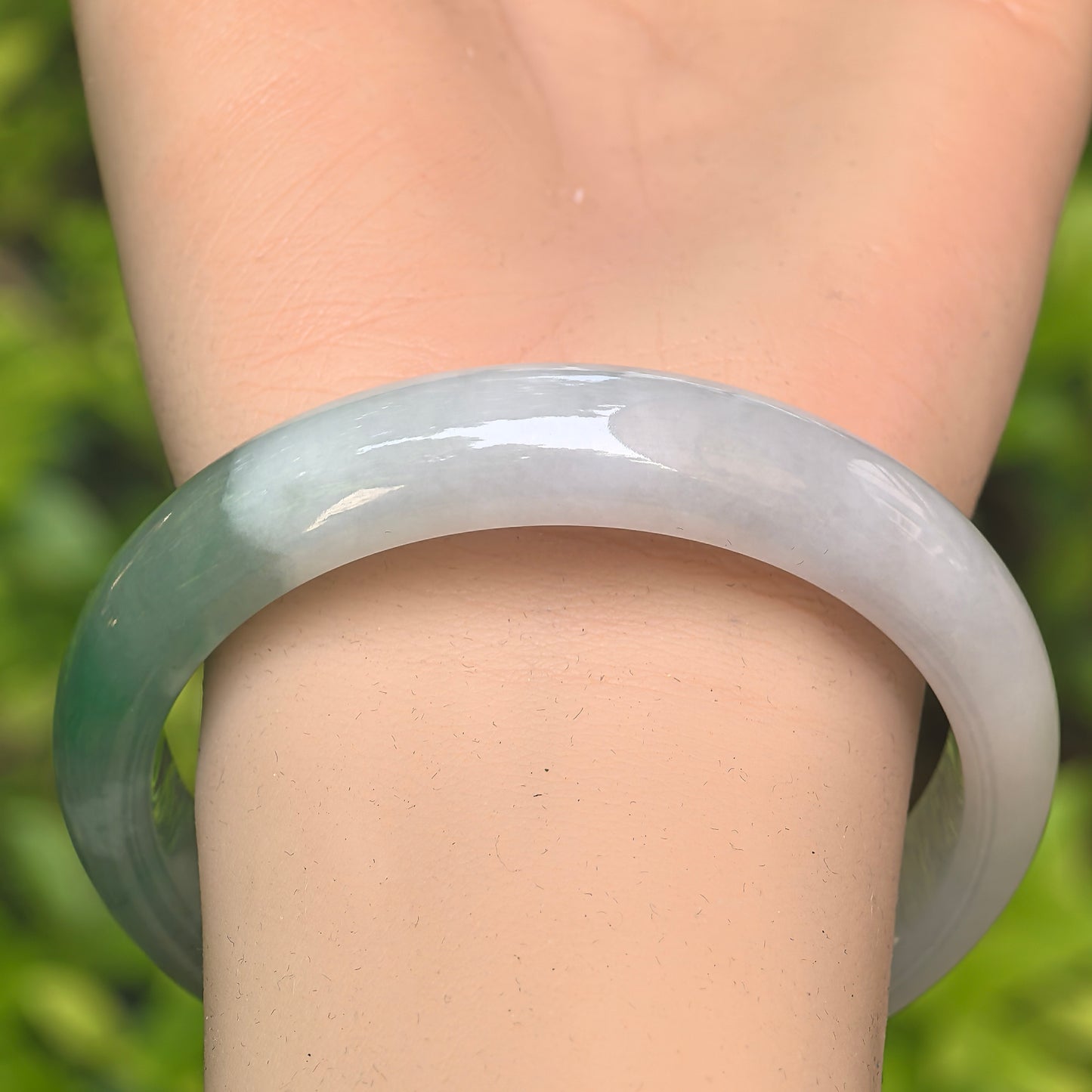 Natural Grade-A Fine Glutinous White-and-Green D-Shape Jadeite Bangle · Burmese Jade 57mm