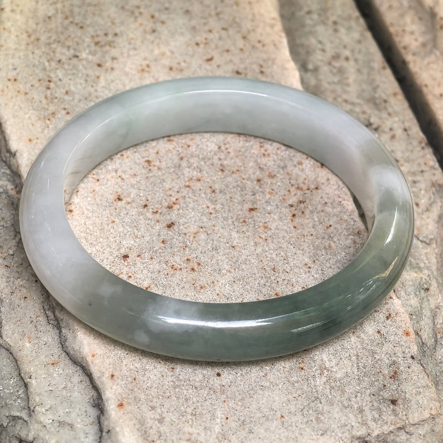 Natural Grade-A Glutinous White and Dark Green Oval Jadeite Bangle · Burmese Jade 50mm