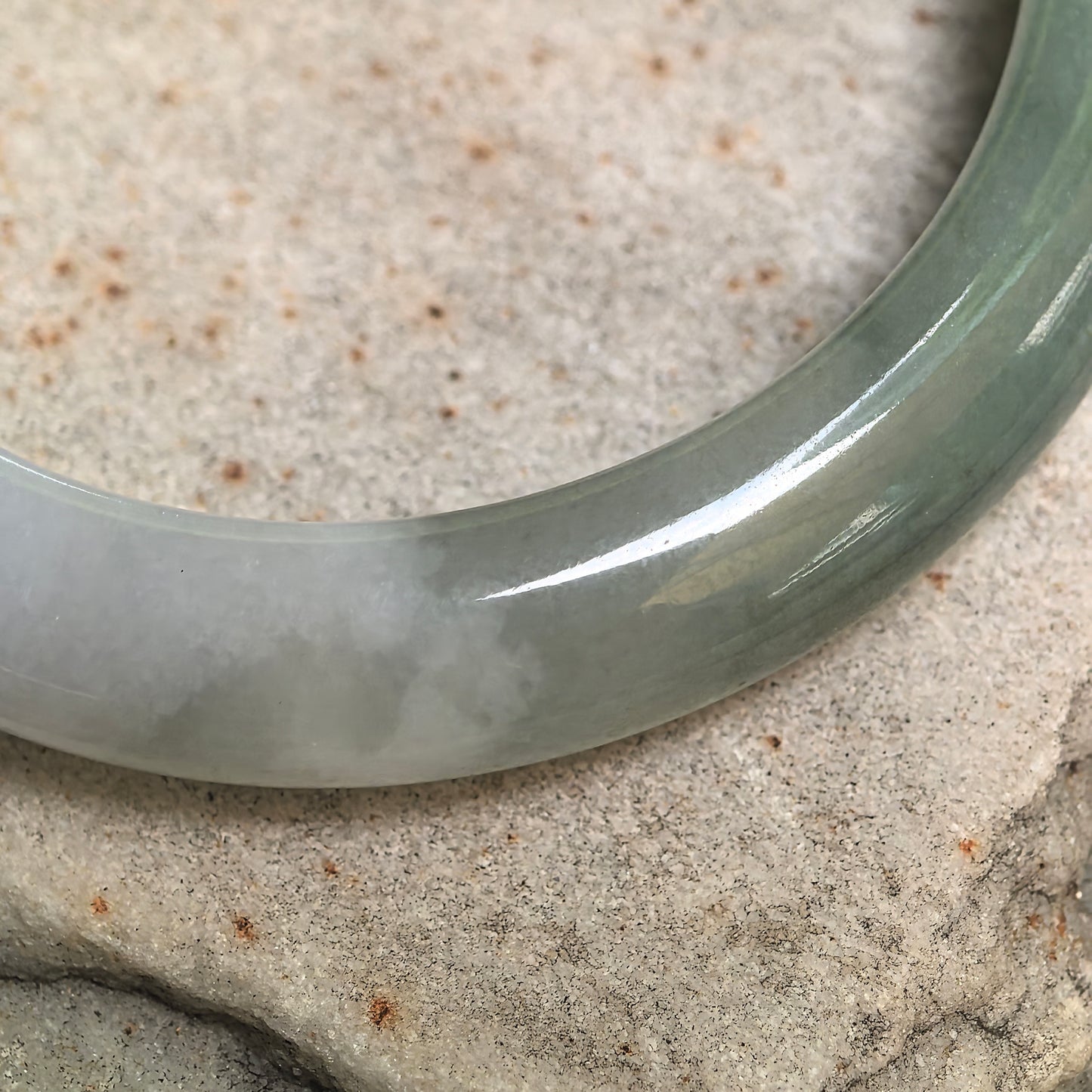 Natural Grade-A Glutinous White and Dark Green Oval Jadeite Bangle · Burmese Jade 50mm
