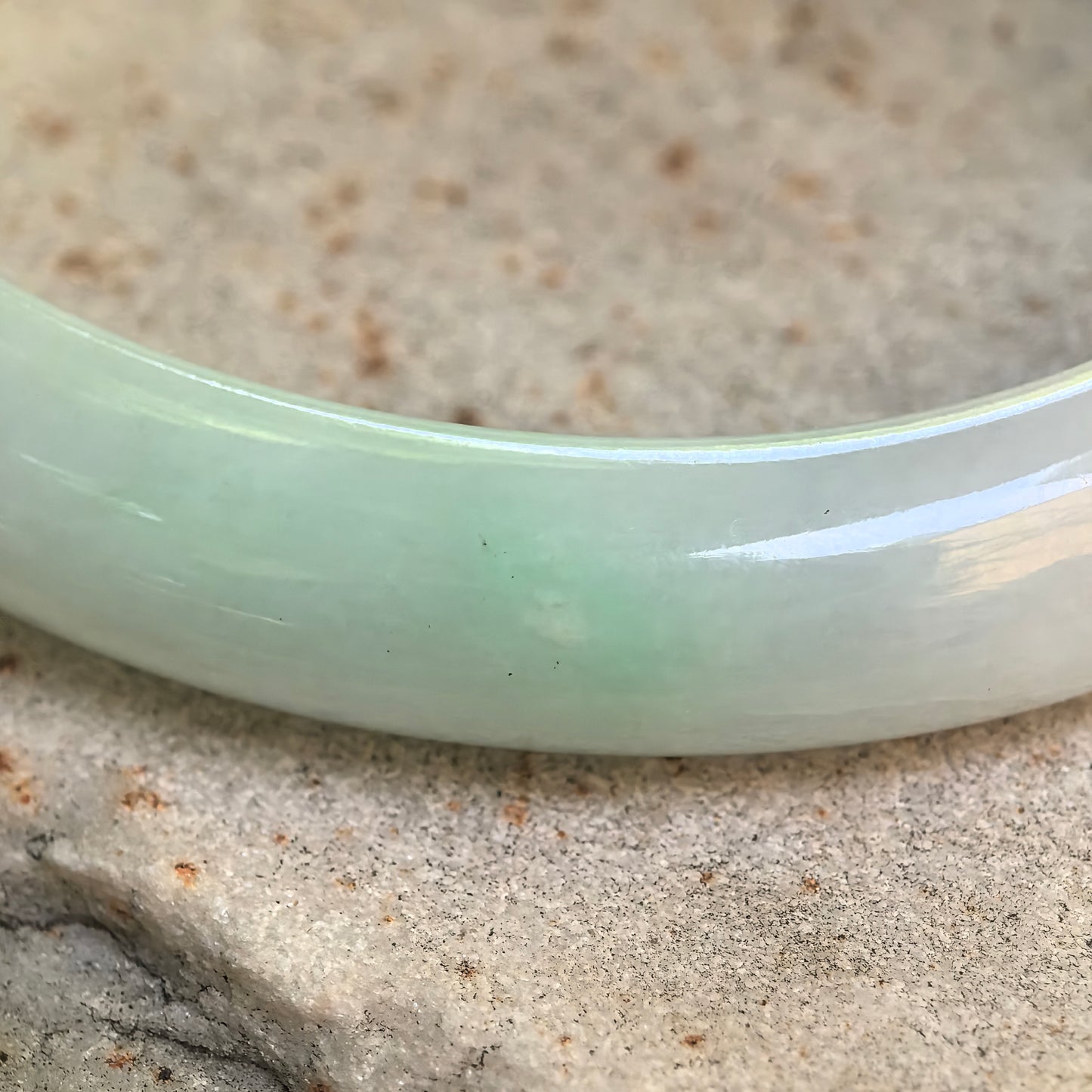 Natural Grade-A Glutinous White-Based Dark Green Oval Jadeite Bangle · Burmese Jade 51mm