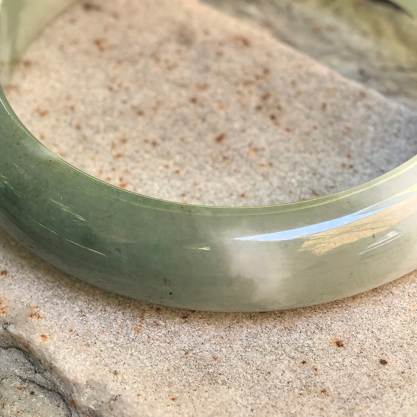 Natural Grade-A Glutinous White-Based Dark Green D-Shape Jadeite Bangle · Burmese Jade 54mm