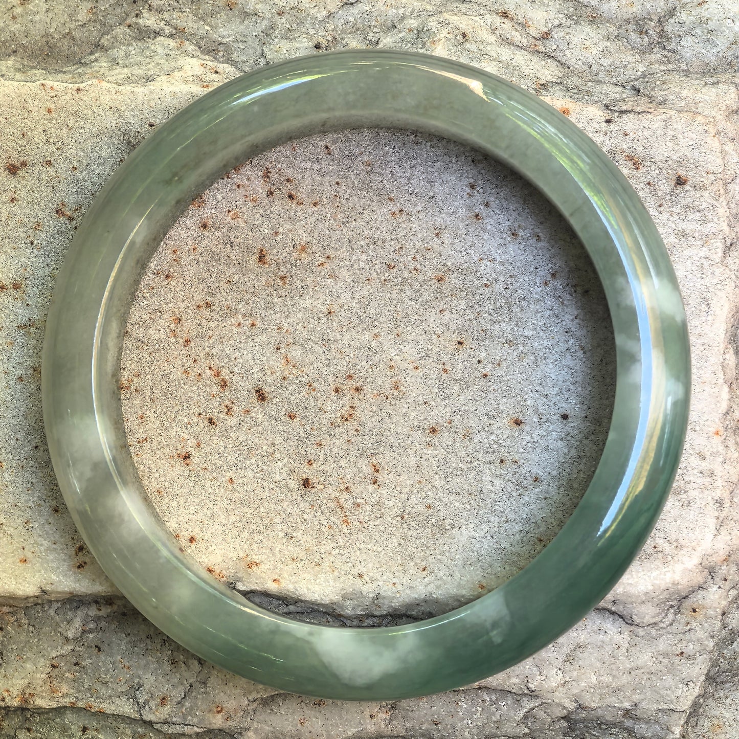 Natural Grade-A Fine Glutinous Green D-Shape Jadeite Bangle · Burmese Jade 53mm