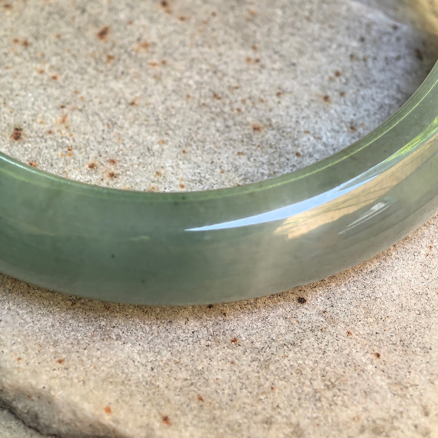 Natural Grade-A Fine Glutinous Green D-Shape Jadeite Bangle · Burmese Jade 53mm