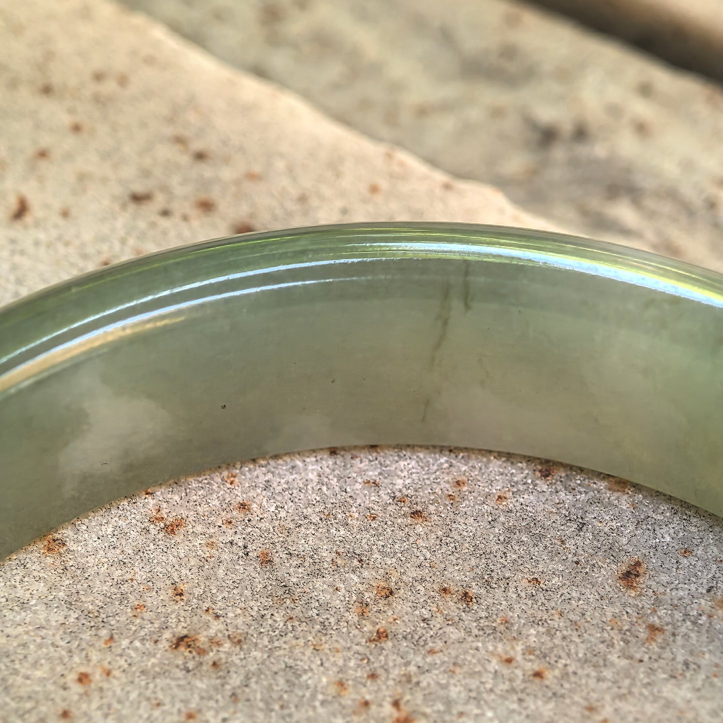 Natural Grade-A Fine Glutinous Green D-Shape Jadeite Bangle · Burmese Jade 53mm