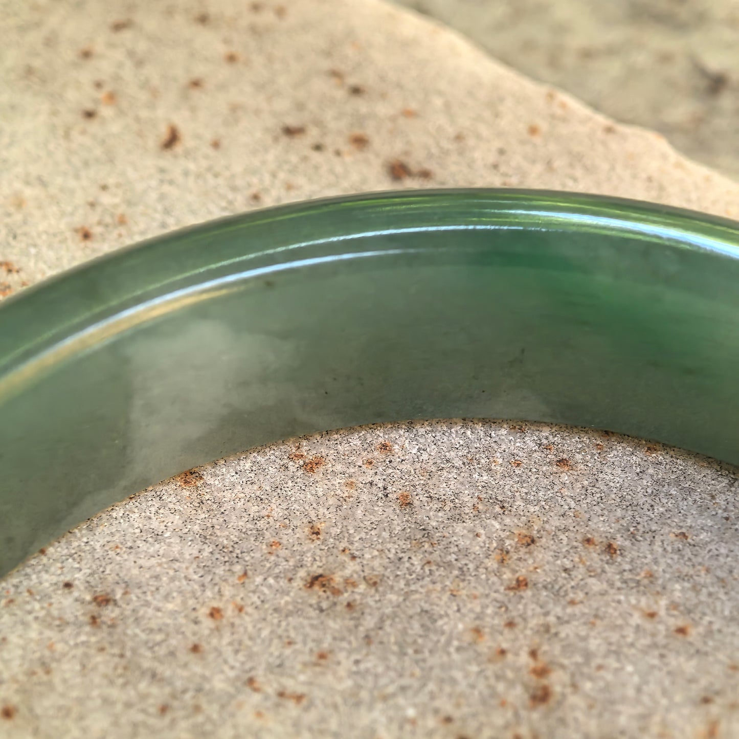 Natural Grade-A Fine Glutinous Green D-Shape Jadeite Bangle · Burmese Jade 53mm