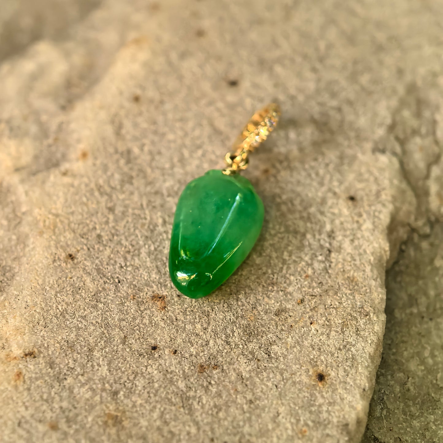Natural Grade-A Icy Glutinous Vivid Green 18K Gold Bamboo Leaf Jadeite Pendant · Burmese Jade