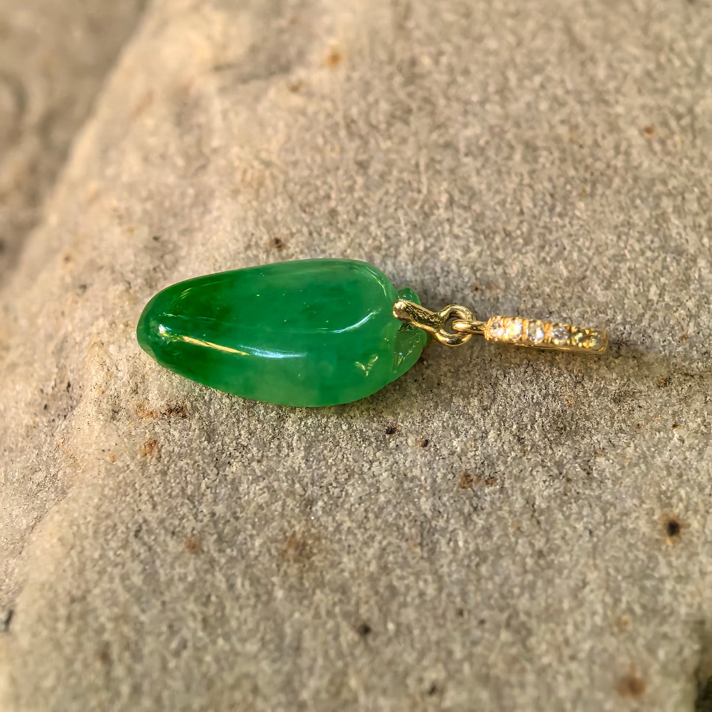 Natural Grade-A Icy Glutinous Vivid Green 18K Gold Bamboo Leaf Jadeite Pendant · Burmese Jade