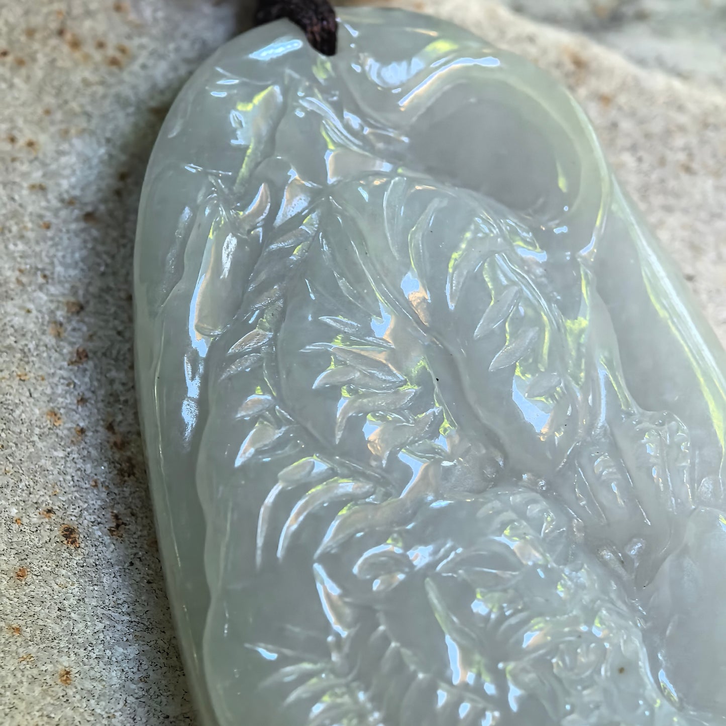 Natural Grade-A Glutinous Pale Green Tiger Jadeite Pendant · Burmese Jade