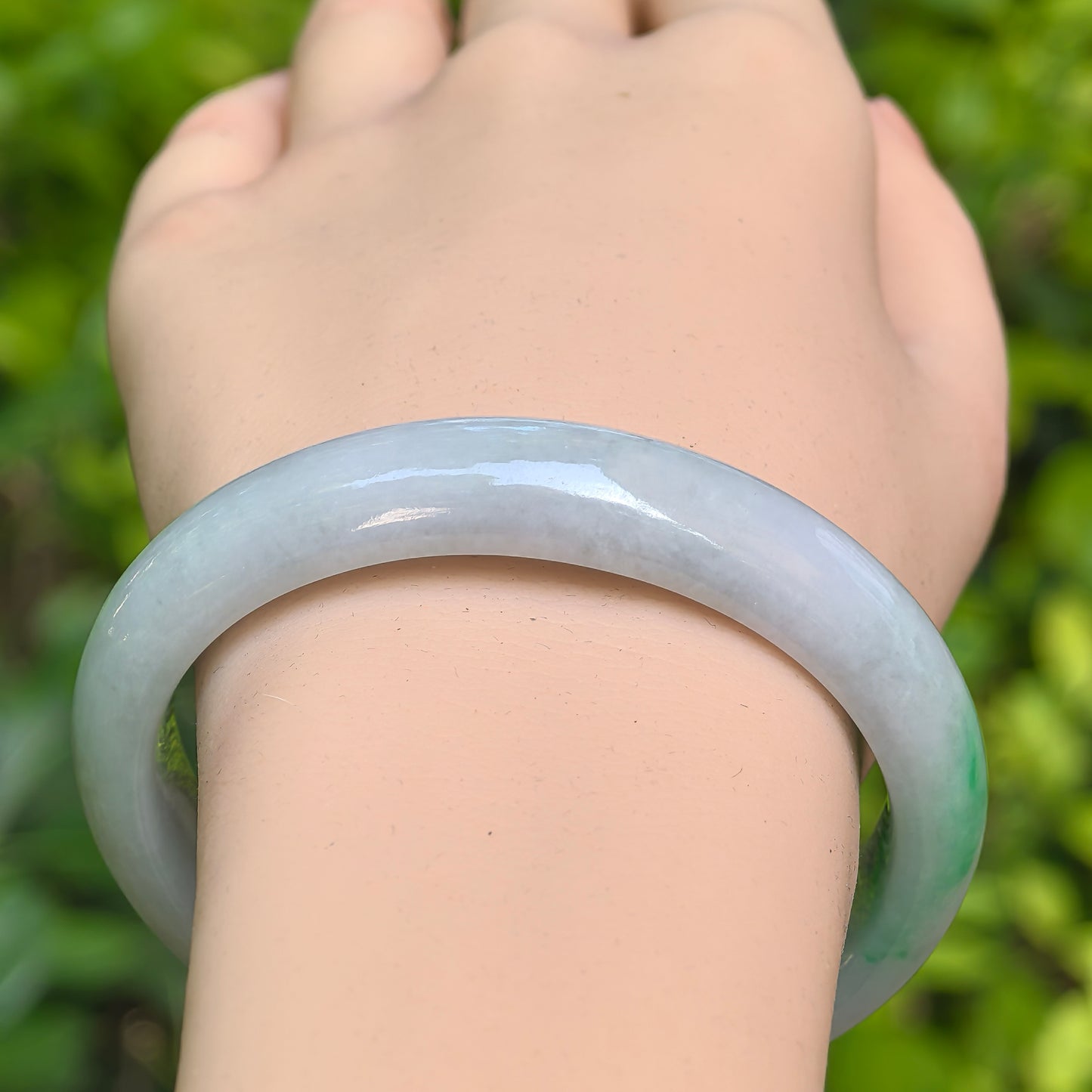 Natural Grade-A Glutinous White and Green Oval Jadeite Bangle · Burmese Jade 52mm