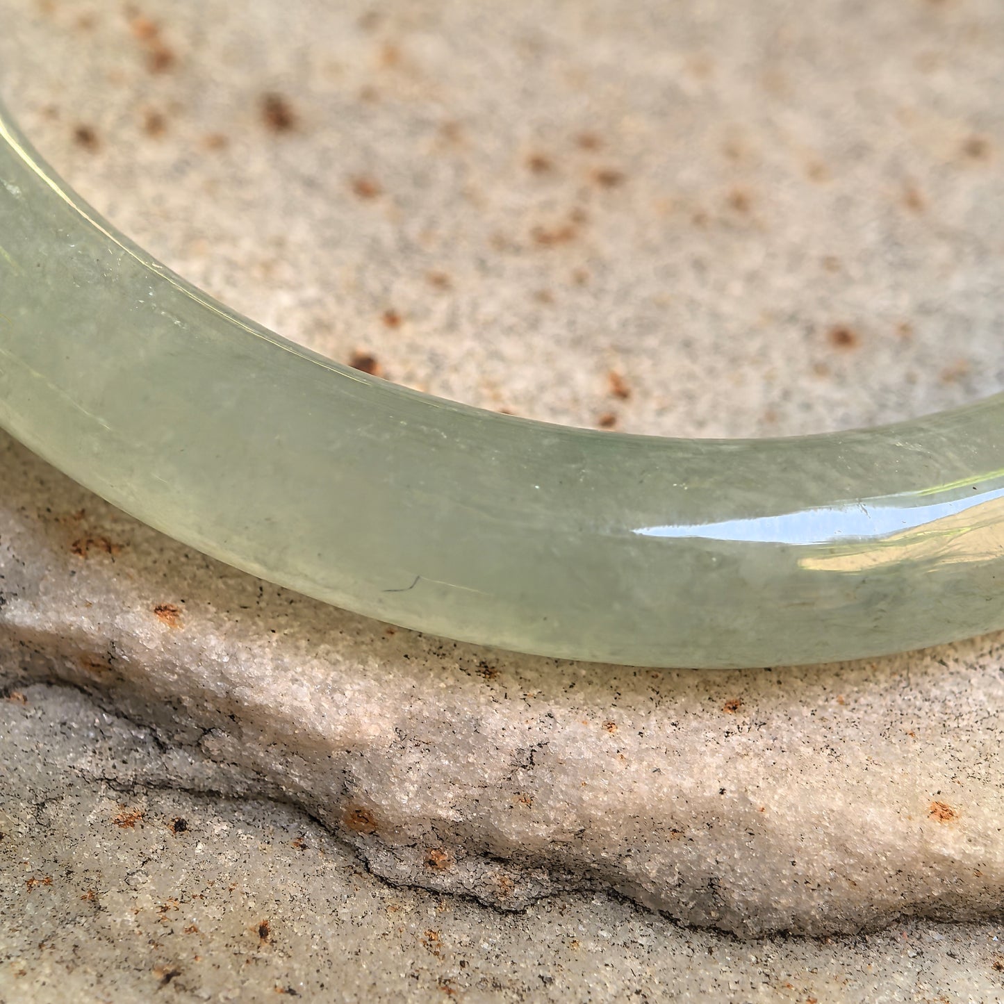 Natural Grade-A Glutinous Light Green Child Jadeite Bangle · Burmese Jade