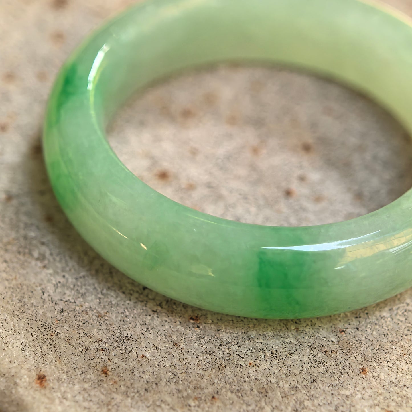 Natural Grade-A Glutinous Light Green Floating Flower Jadeite Ring Band · Burmese Jade US10.75