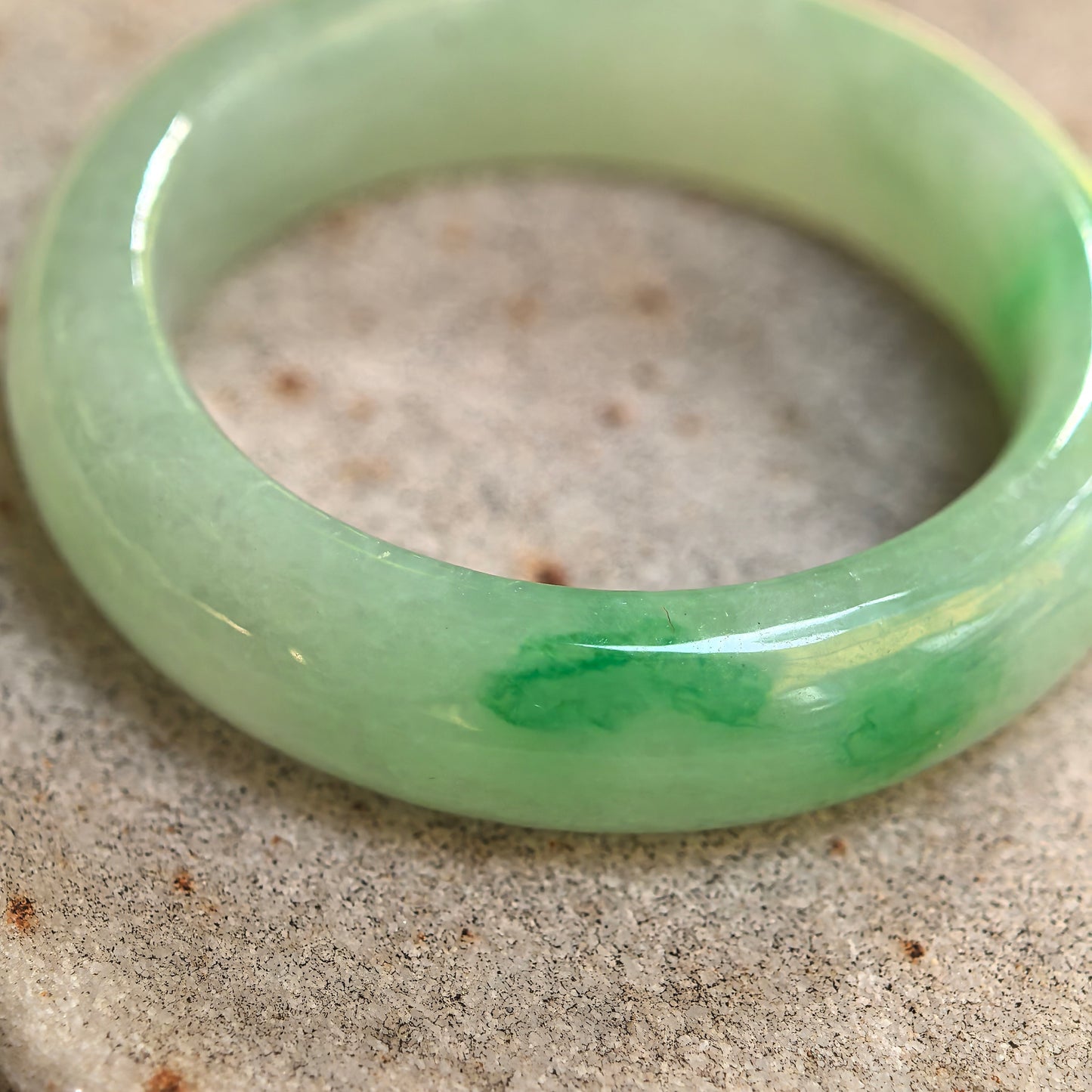 Natural Grade-A Glutinous Light Green Floating Flower Jadeite Ring Band · Burmese Jade US10.75