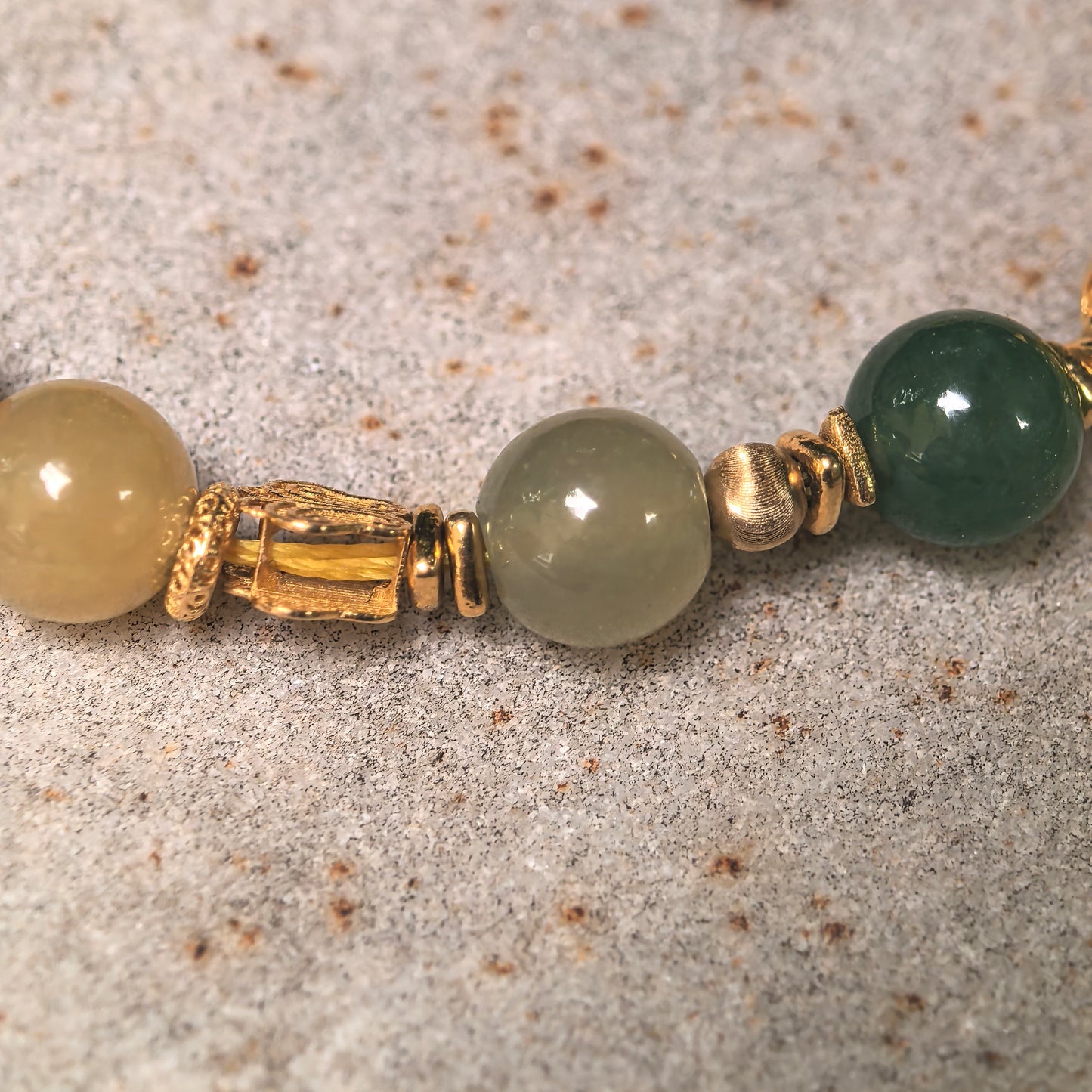 Natural Grade-A Glutinous Multicolor 18K Gold Beaded Jadeite Bracelet · Burmese Jade 6.5mm