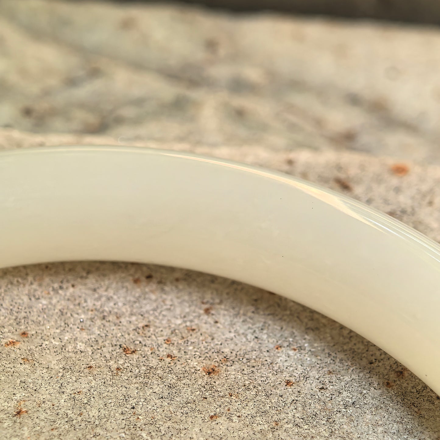 Natural Nephrite White Slim Round Bangle · Hetian Jade 53mm
