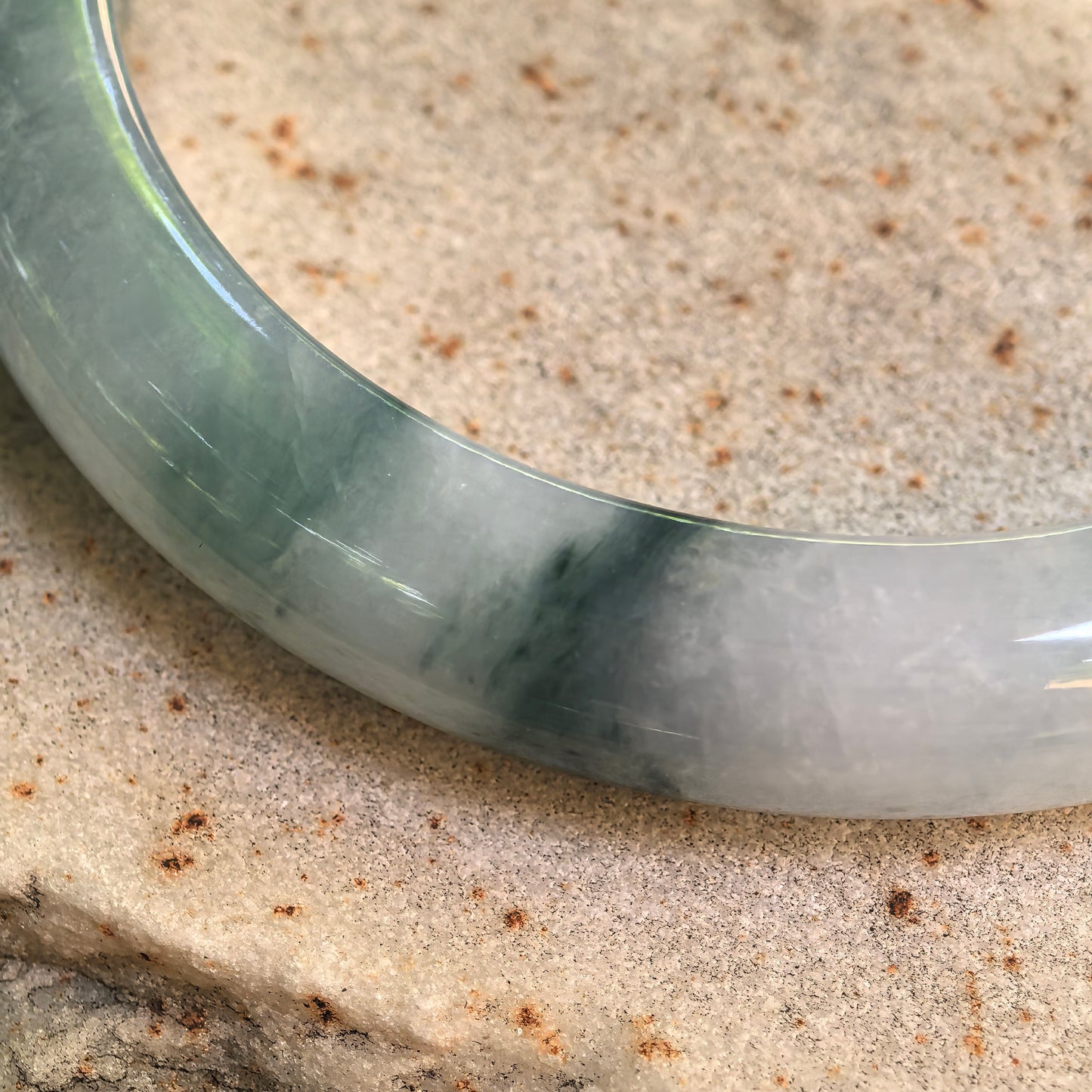 Natural Grade-A Icy Glutinous Deep Green Floating Flower D-Shape Jadeite Bangle · Burmese Jade 58mm