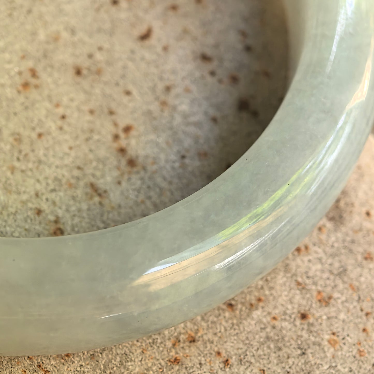Natural Grade-A Glutinous Pale Green D-Shape Jadeite Bangle · Burmese Jade 52mm