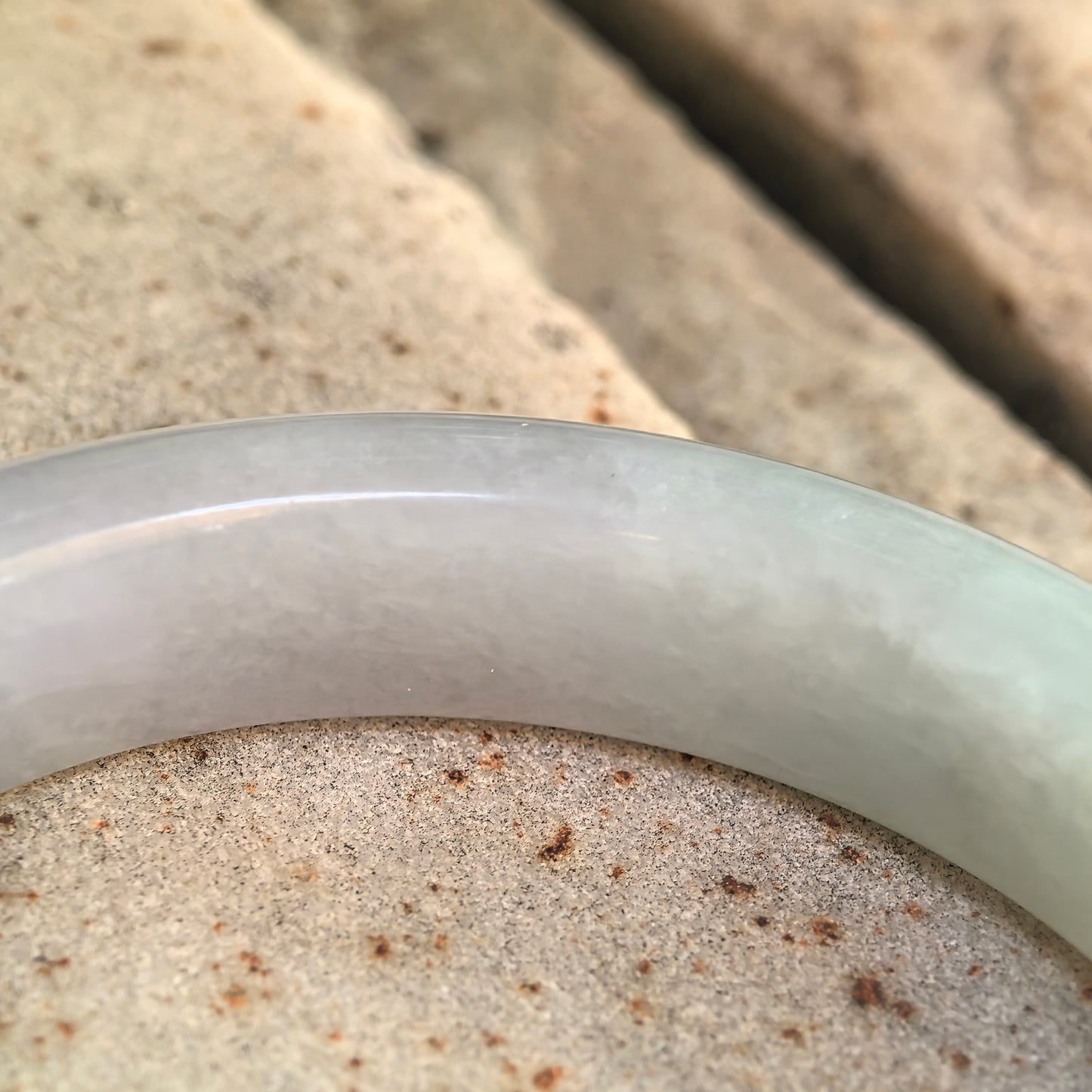 Natural Grade-A Glutinous Pale Green D-Shape Jadeite Bangle · Burmese Jade 52mm