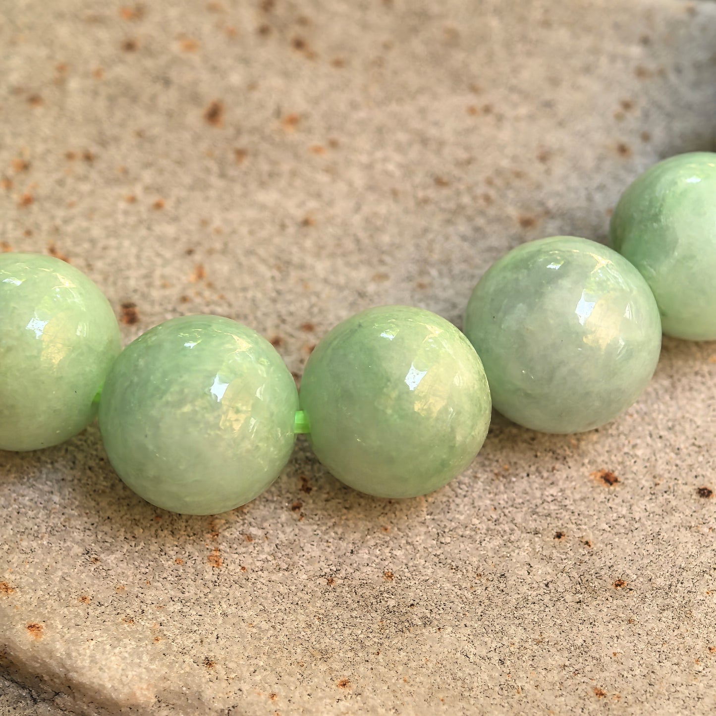 Natural Grade-A Bean Glutinous Apple Green Round Bead Jadeite Bracelet · Burmese Jade 10mm