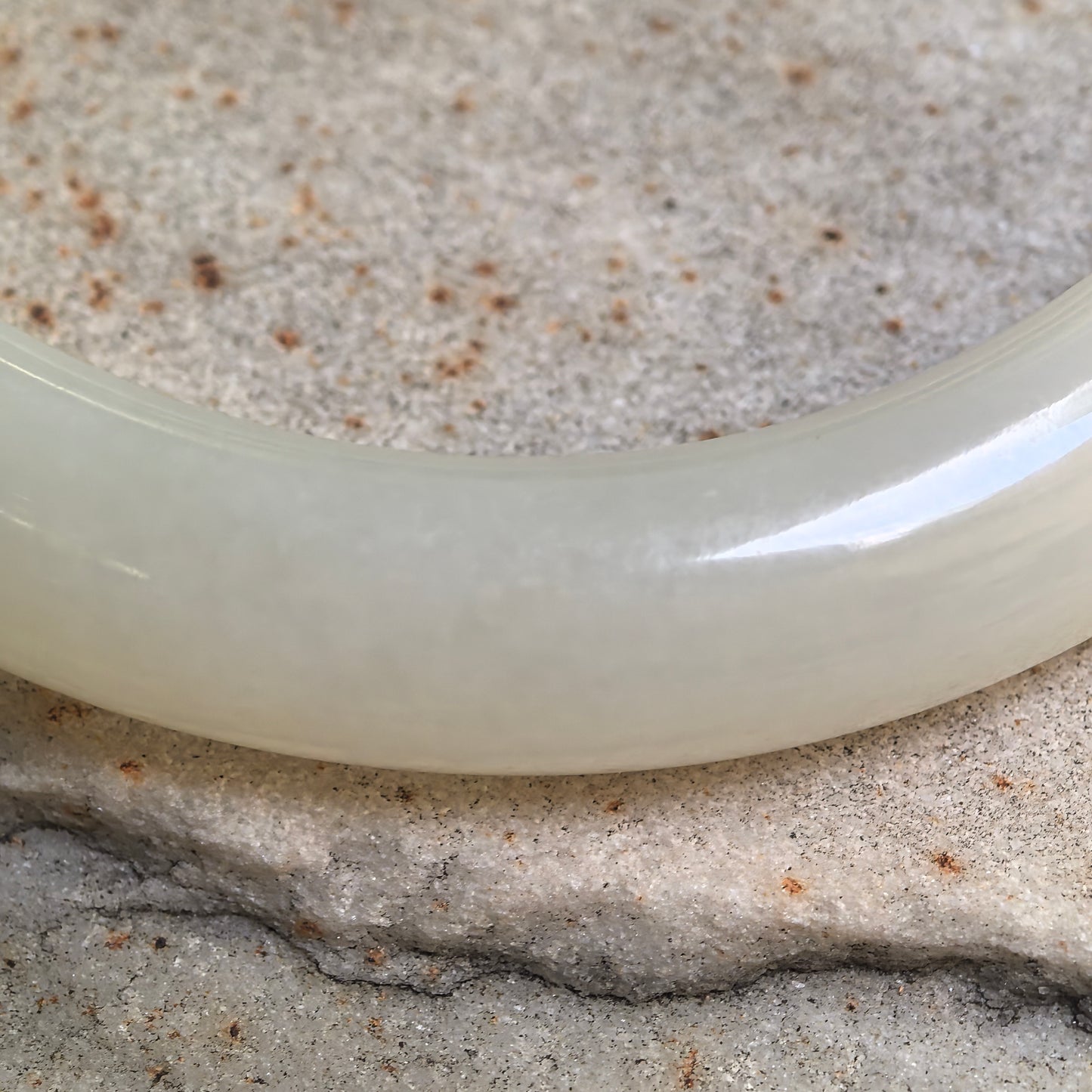 Natural White Nephrite D-shape Bangle · Xinjiang Hetian Jade 57mm