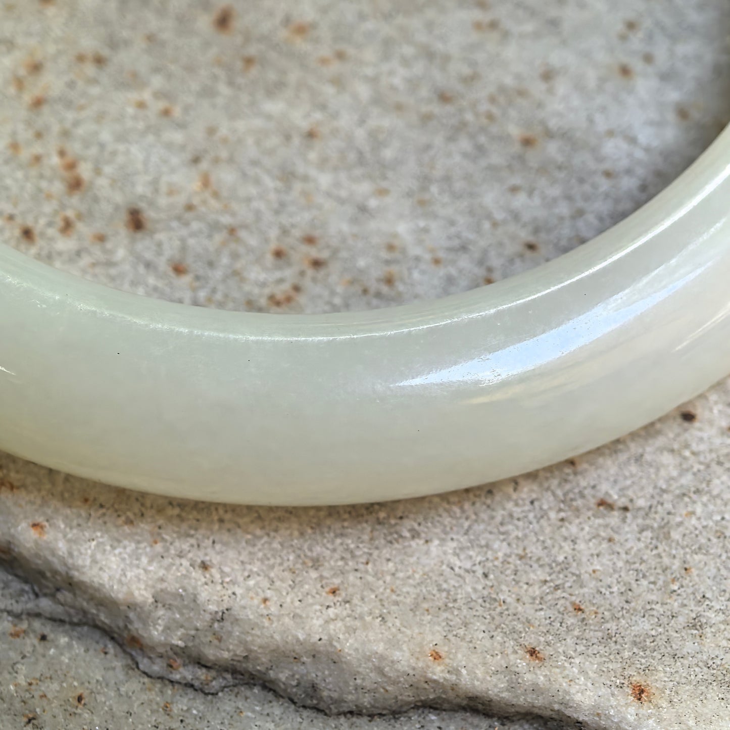 Natural White Nephrite D-shape Bangle · Xinjiang Hetian Jade 57mm