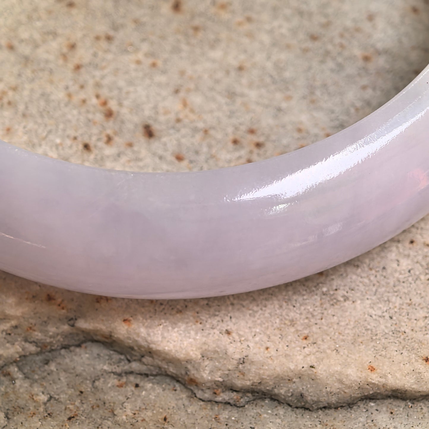 Natural Grade-A Glutinous Lavender Green D-Shape Jadeite Bangle · Burmese Jade 59mm