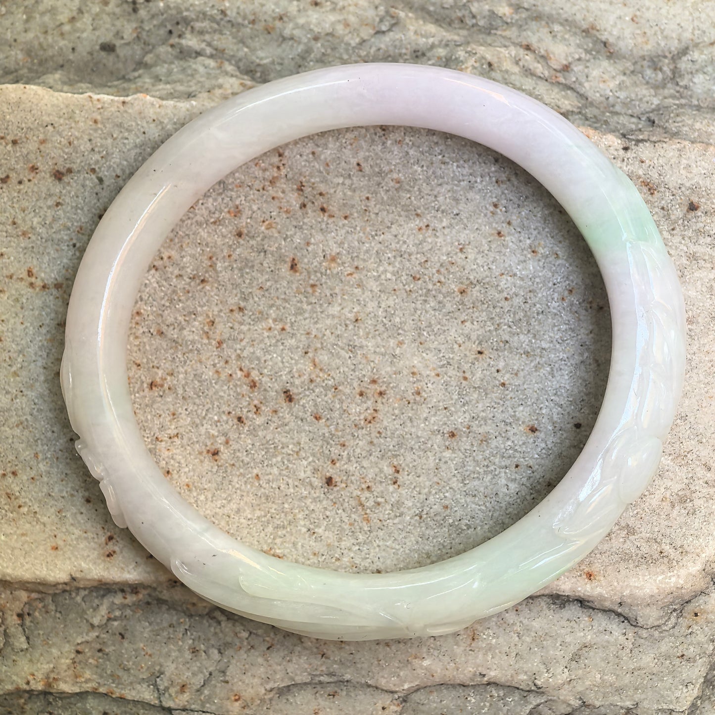 Natural Grade-A Glutinous White-and-Green Floral Oval Jadeite Bangle · Burmese Jade 53mm