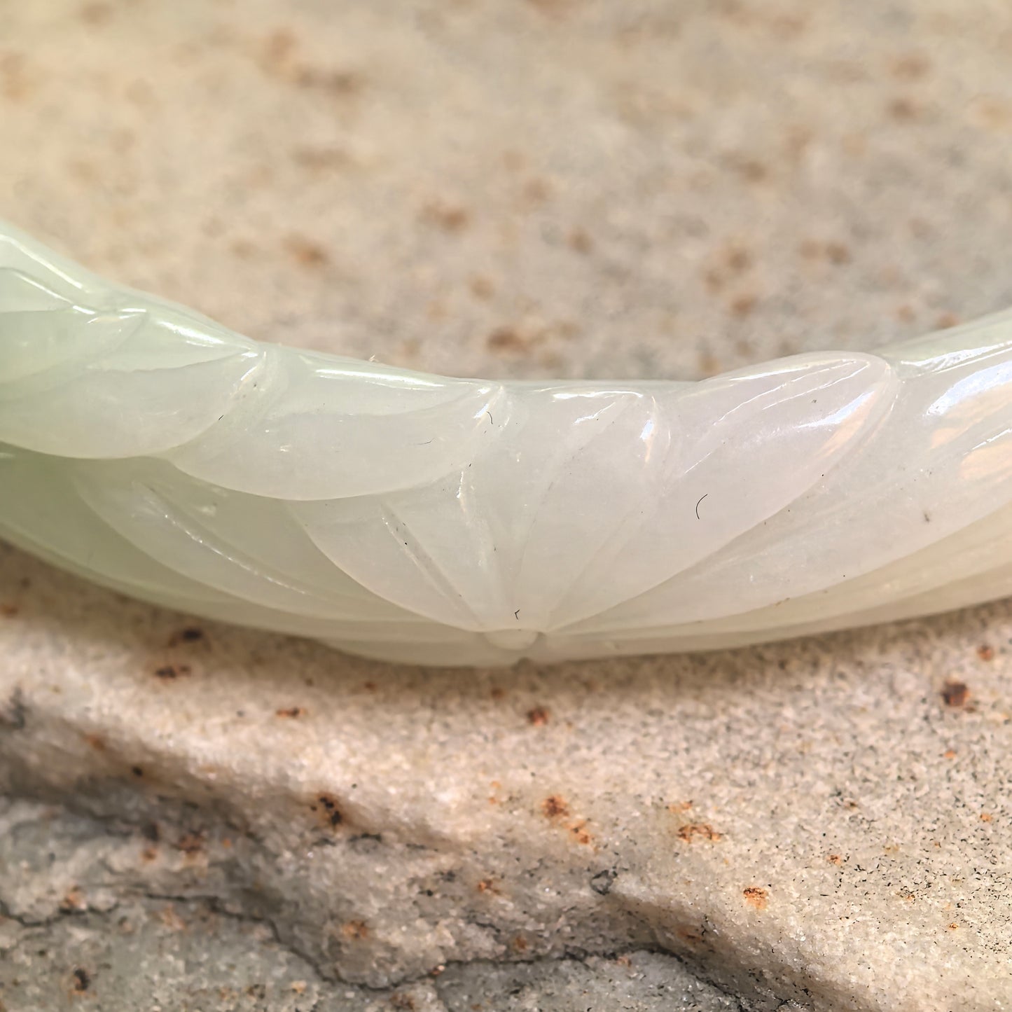 Natural Grade-A Glutinous White-and-Green Floral Oval Jadeite Bangle · Burmese Jade 53mm