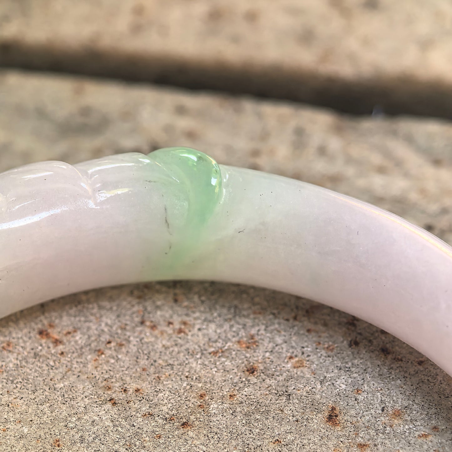 Natural Grade-A Glutinous White-and-Green Floral Oval Jadeite Bangle · Burmese Jade 53mm