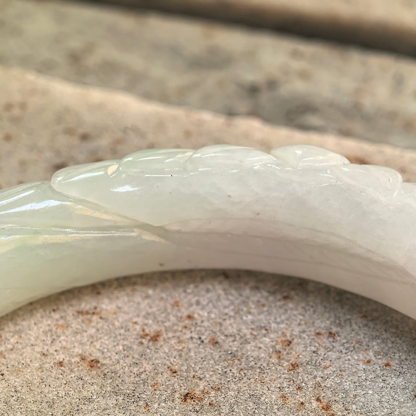 Natural Grade-A Glutinous White-and-Green Floral Oval Jadeite Bangle · Burmese Jade 53mm