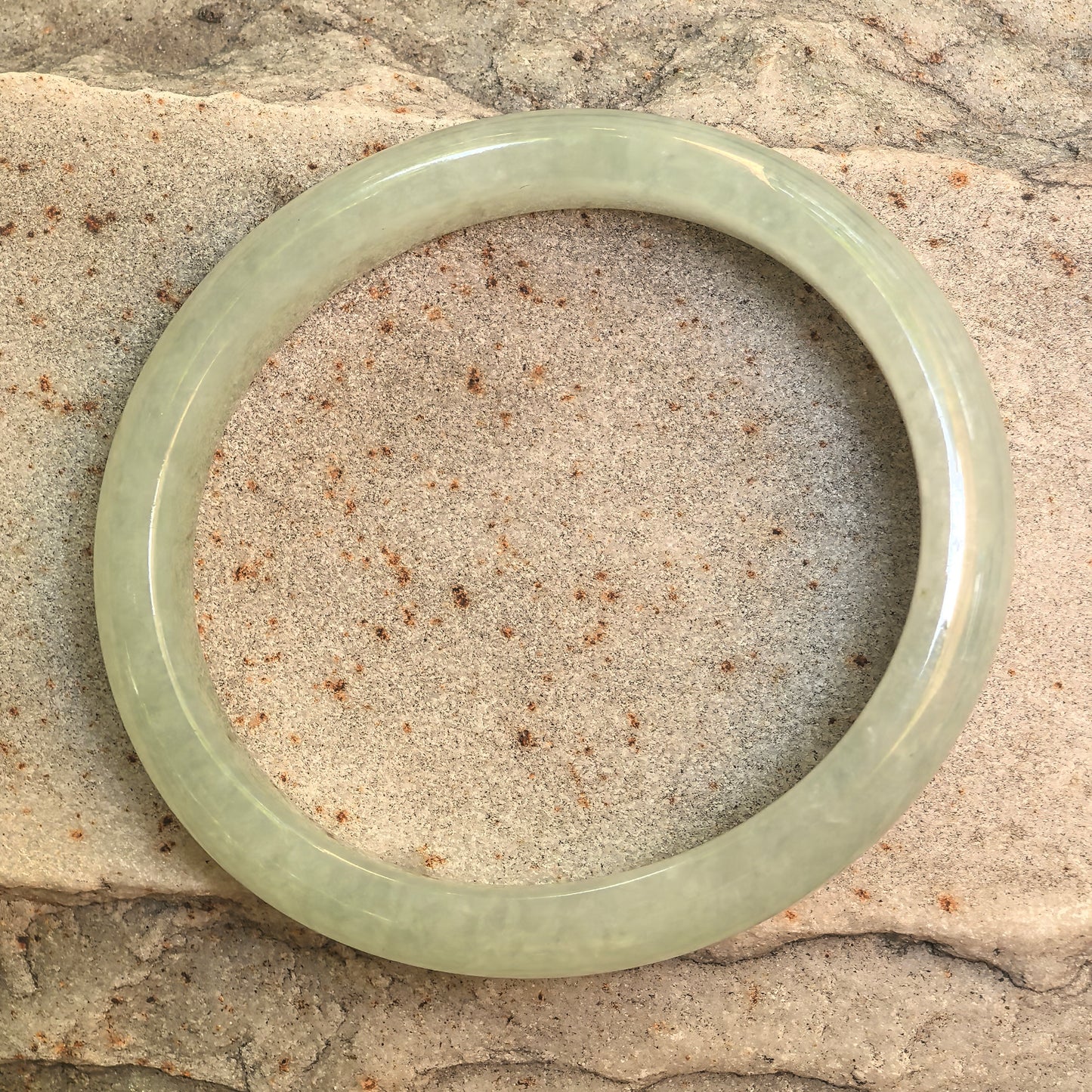 Natural Grade-A Icy Glutinous Mint Green Oval Jadeite Bangle · Burmese Jade 49mm